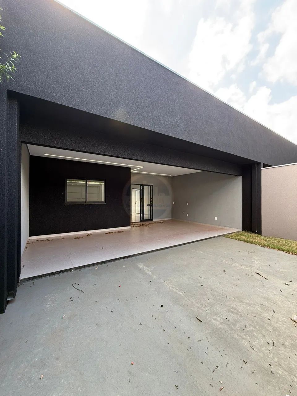 Casa pertinho da Prefeitura de Dourados