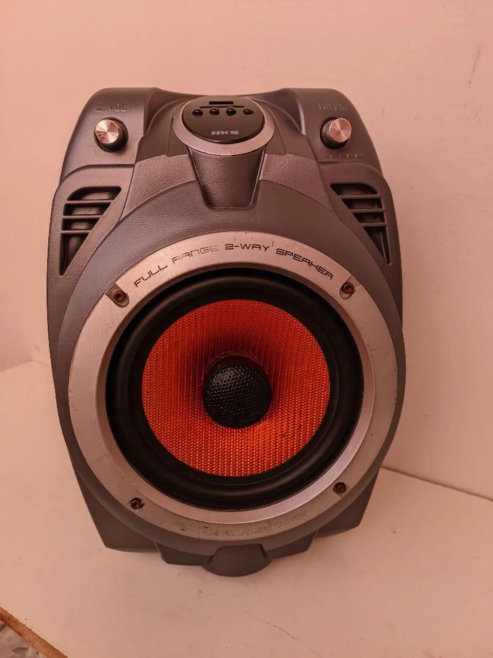 Caixa de som NKS bluetooth USB karakê e Rádio 