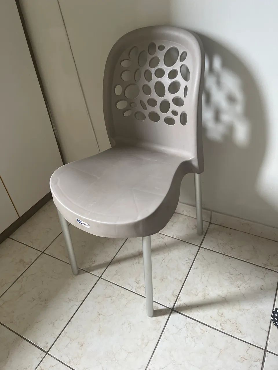 Duas  Cadeiras para mesa de cozinha  - Foto 2