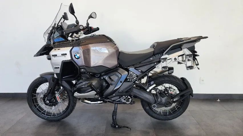 R1300 GSA TRIPLE BLACK - Foto 5