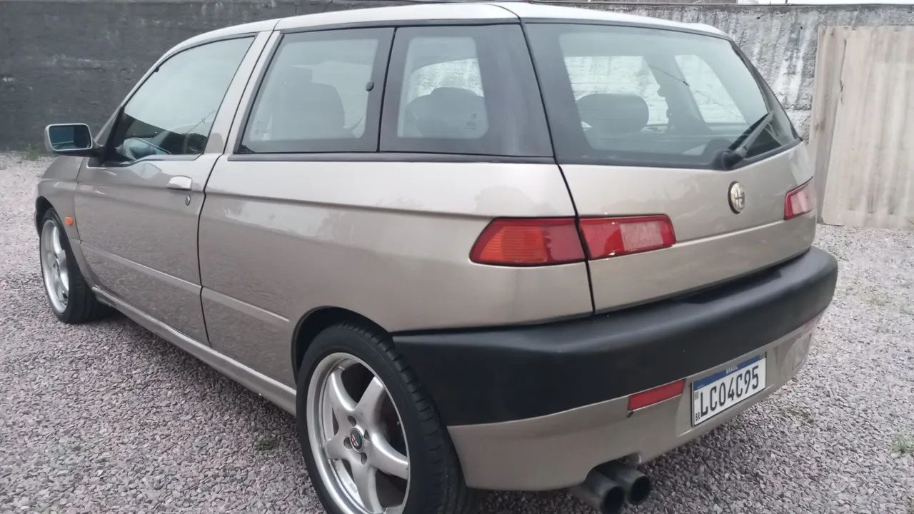 Alfa Romeo 145 Quadrifoglio 2.0 1996