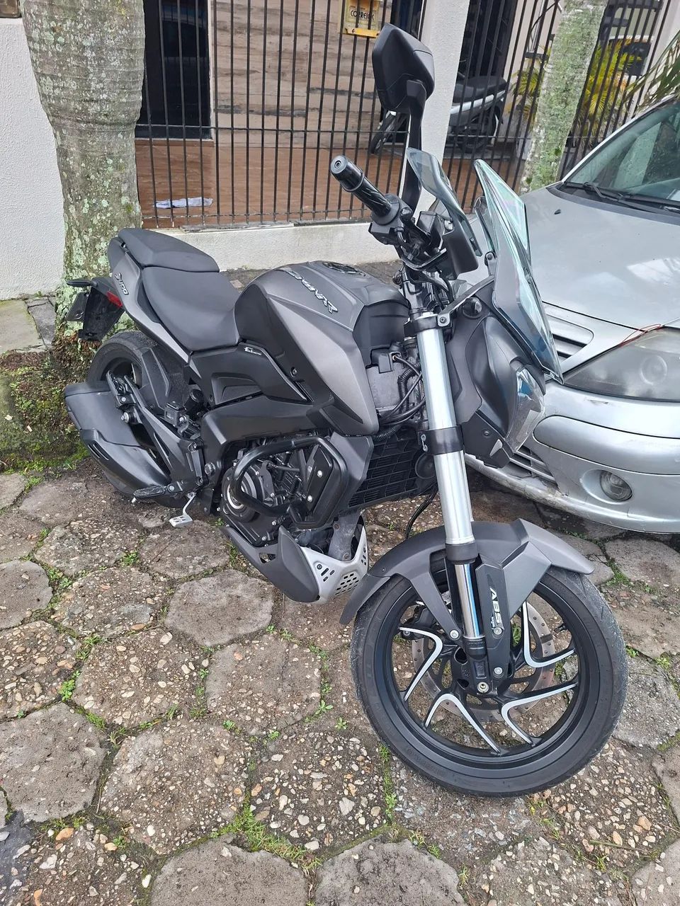 Dominar 400 - Foto 3
