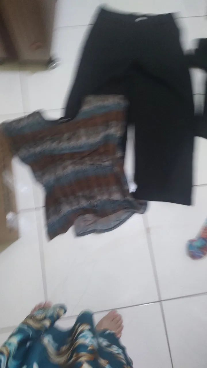 Vendo roupas usadas em ótimo estado.