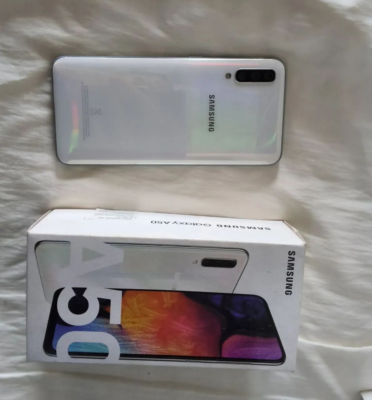 Samsung a50 branco 128g e 4ram com NF - Foto 2