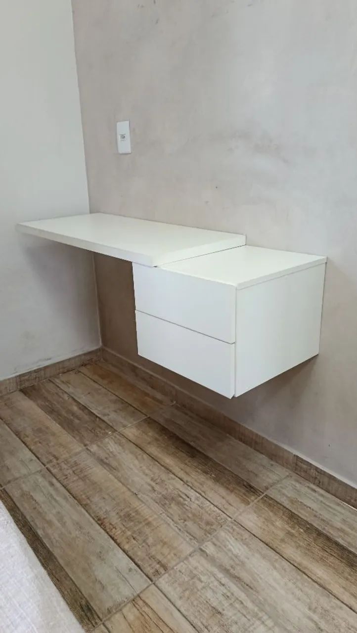 Escrivaninha MDF semi nova