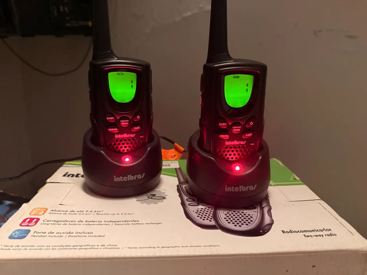 Walkie-talkie intelbras muito conservado 