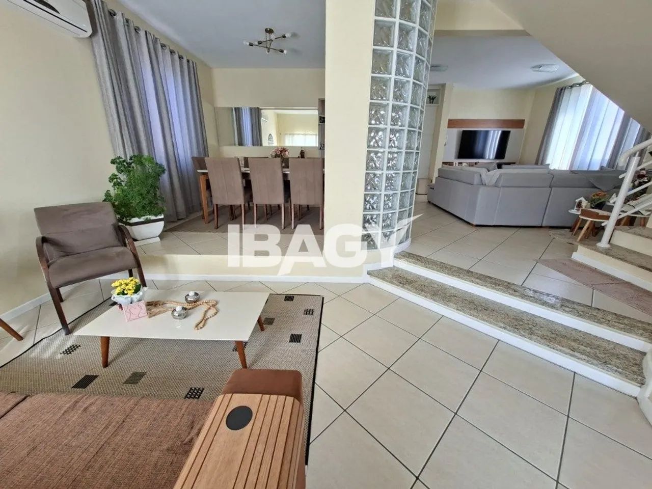 Excelente Casa 3 dormitório(s) em Carianos - Florianópolis - Foto 4