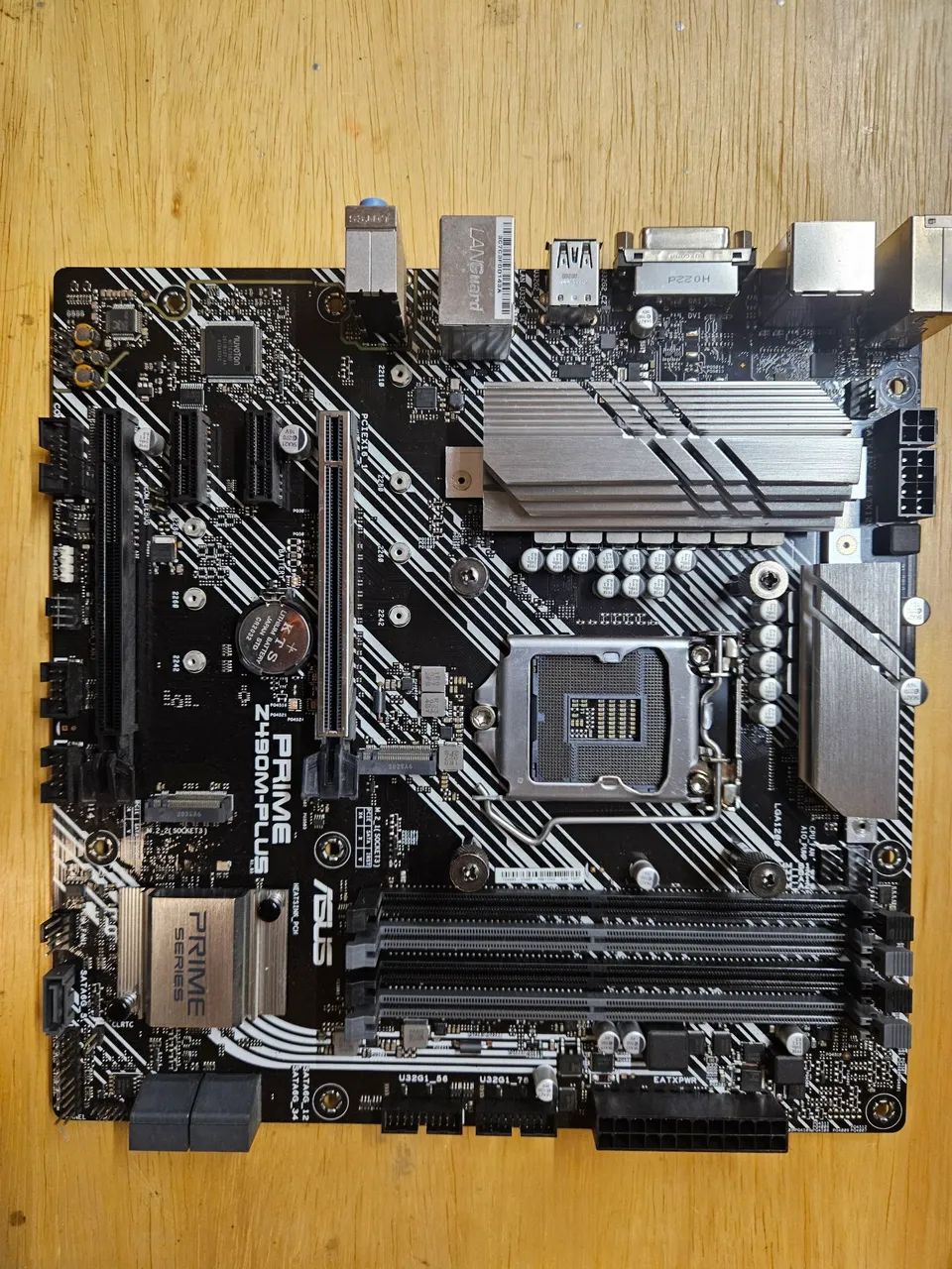 Placa mãe asus prime z490m plus - Foto 4