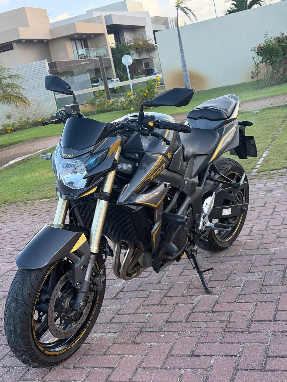 GSR 750 - Foto 2