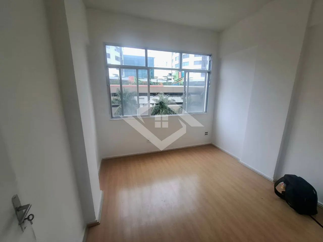 Vendo Apto 2 quartos de 64m2 com dependência. - Foto 3
