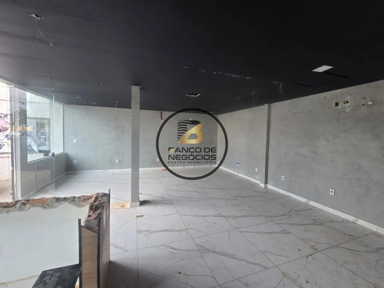 Loja com 65 m² para locação na Estrada do Coco - Foto 5