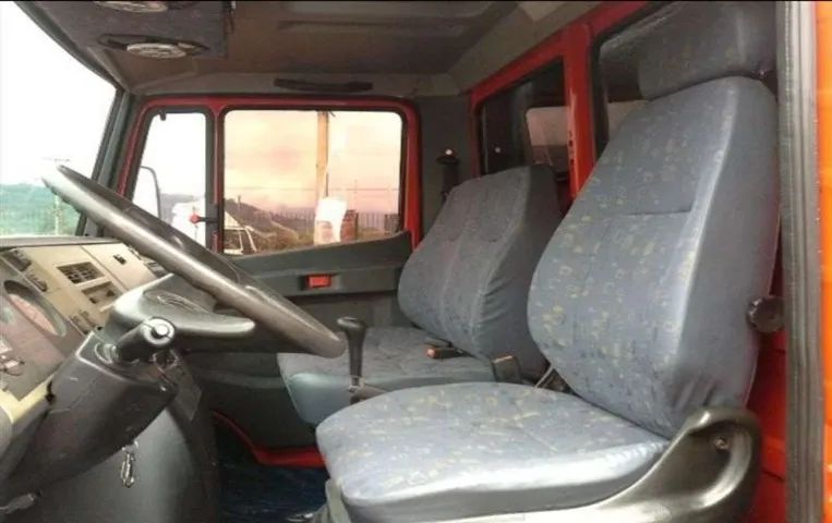 MB 710 Carroceria 1998 - Foto 4