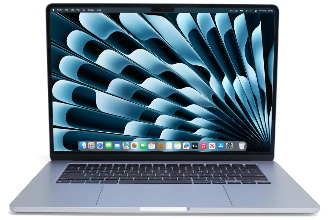 MacBook Air M4 256GB | 16GB RAM 13.6 Polegadas Azul-Céu - Seminovo
