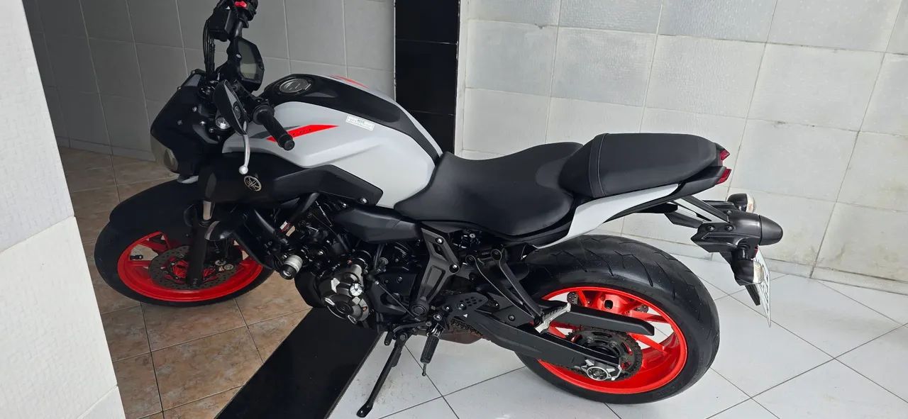 YAMAHA MT-07 - Foto 5