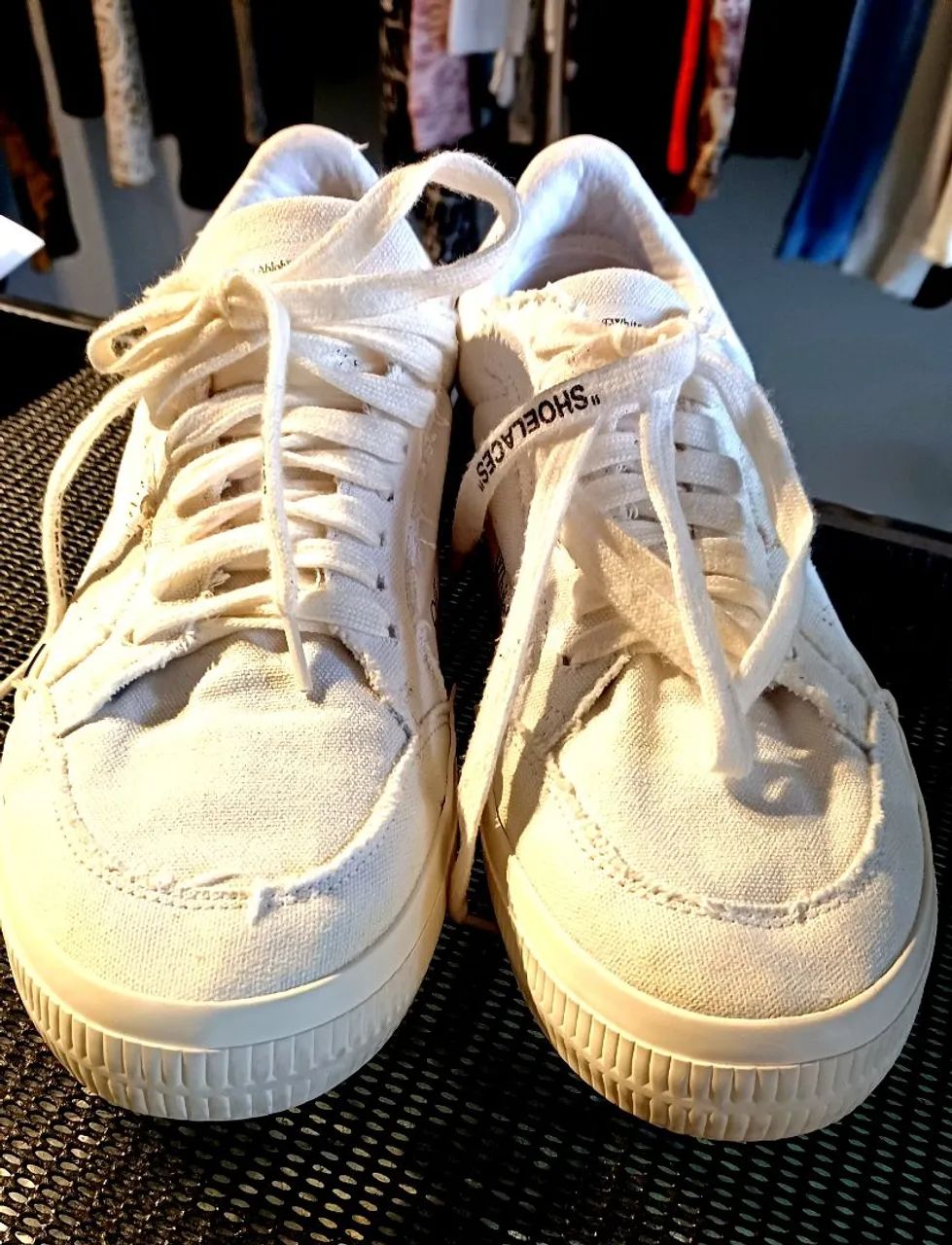 Tenis Off White Low Canvas original  - Foto 3