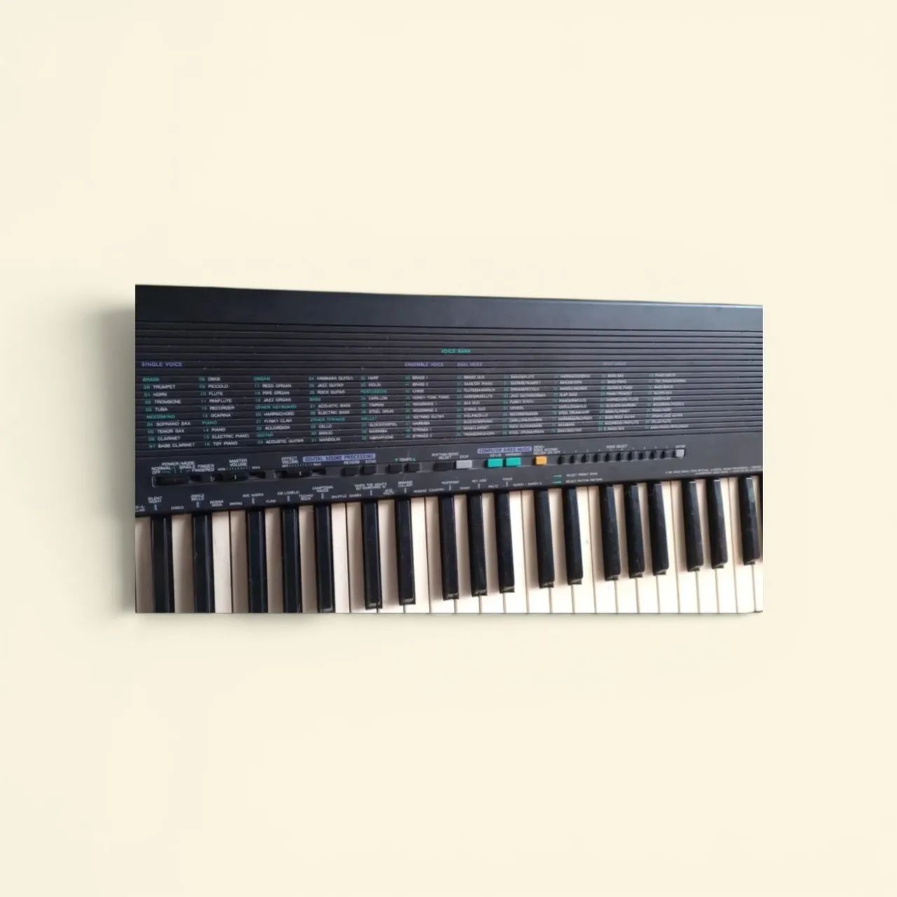 TECLADO YAMAHA PSR19 RARIDADE e FUNCIONANDO-RETIRAR COM VENDEDOR  - Foto 2