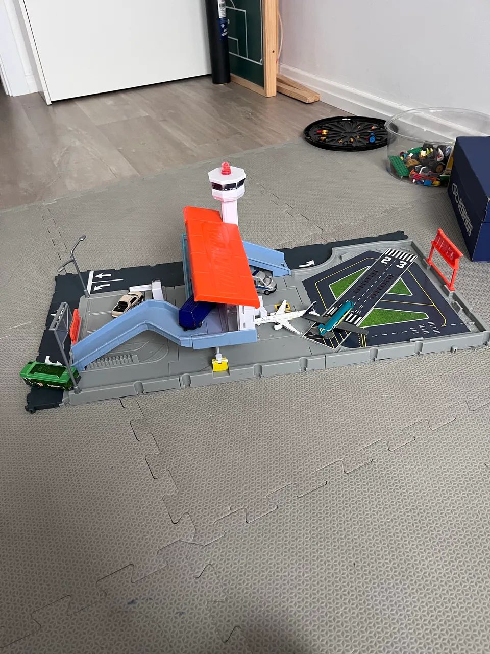 Matchbox Aeroporto com carros