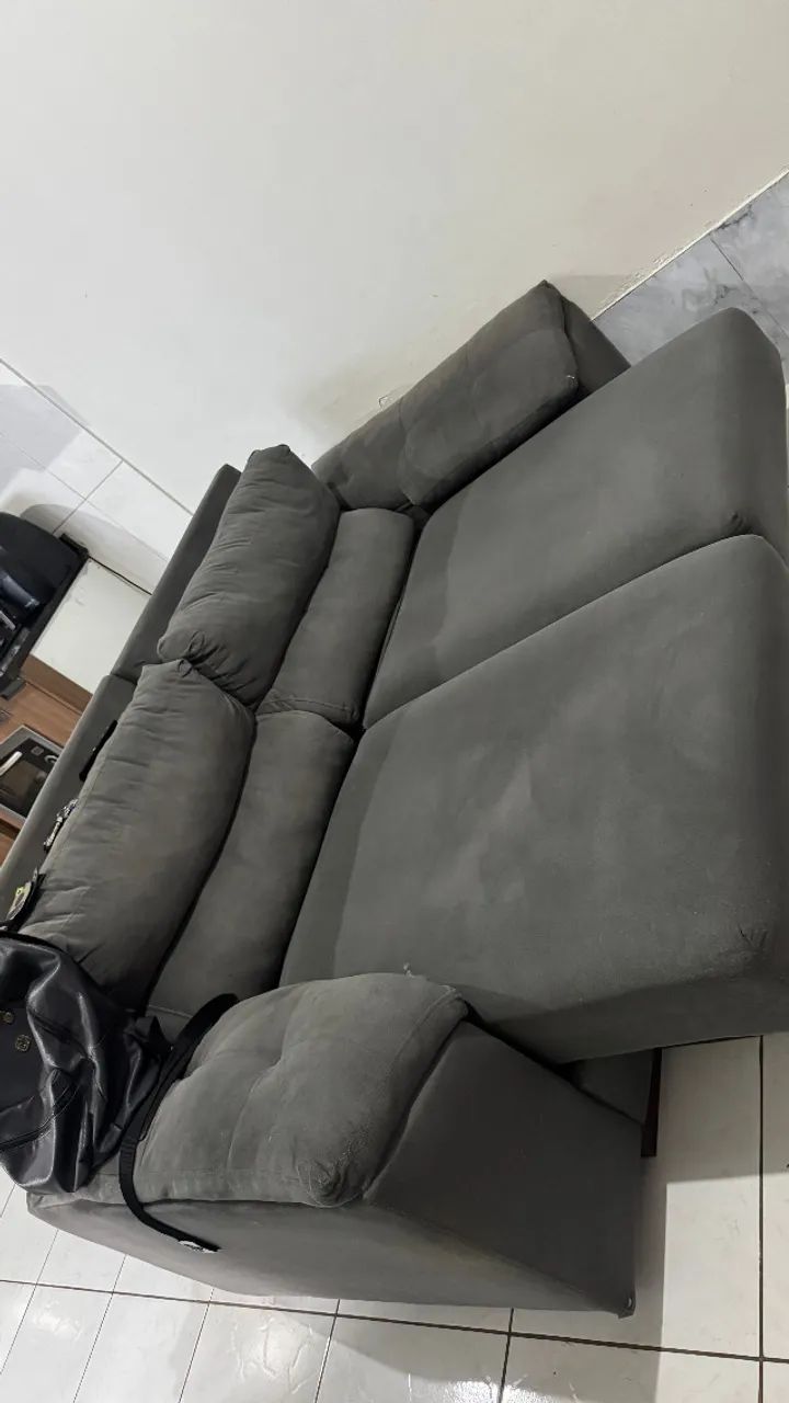 SOFÁ RETRÁTIL DE 2 LUGARES 