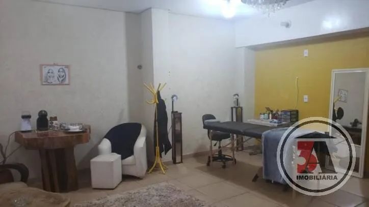 Sobrado com piscina a 50m da Assembleia Legislativa - Foto 4