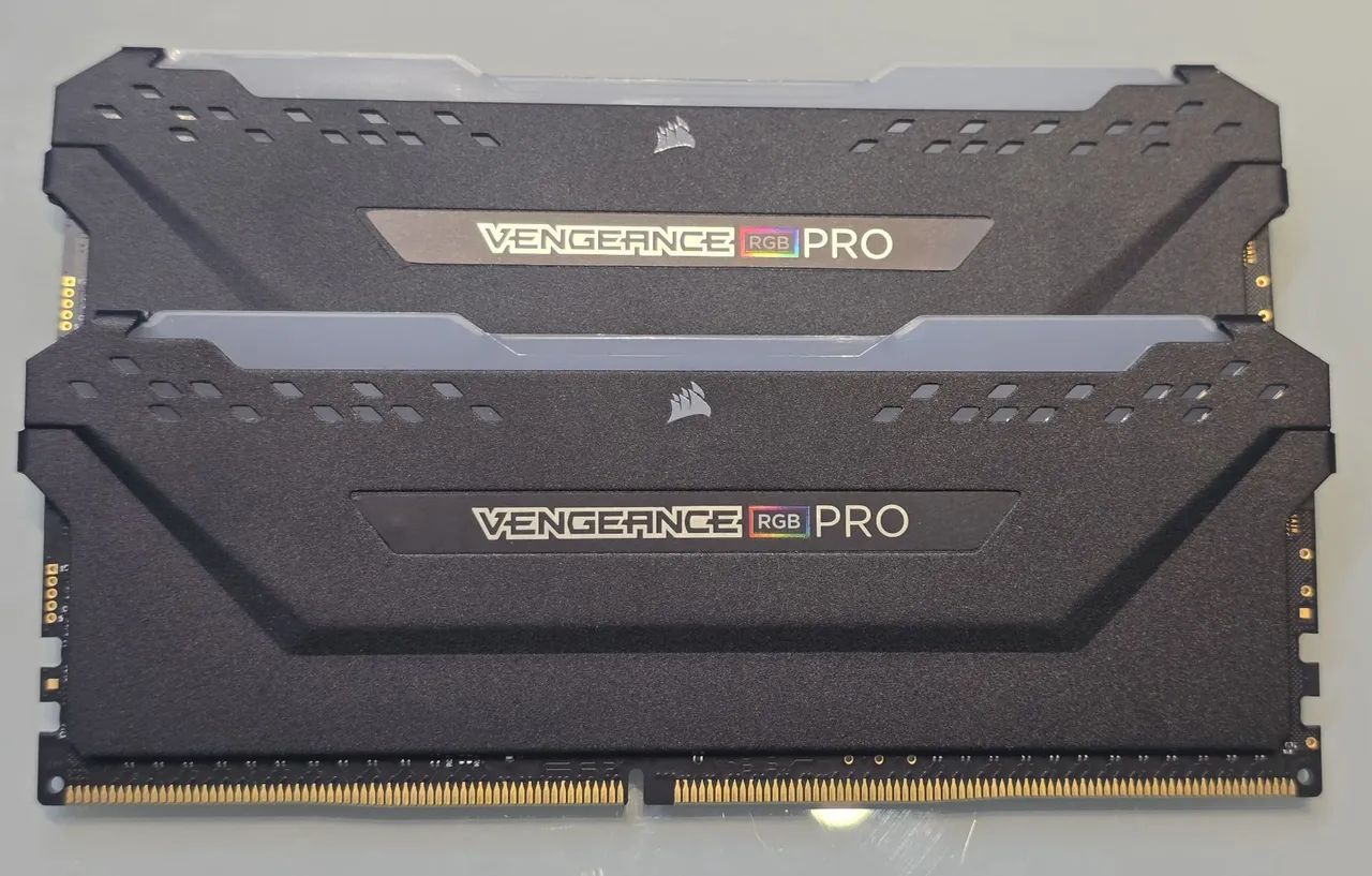 Kit Memória Ram Corsair 16Gb/3600Mhz Vengeance RGB PRO DDr4.