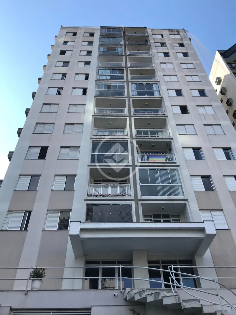 APARTAMENTO - Centro - FR-69402