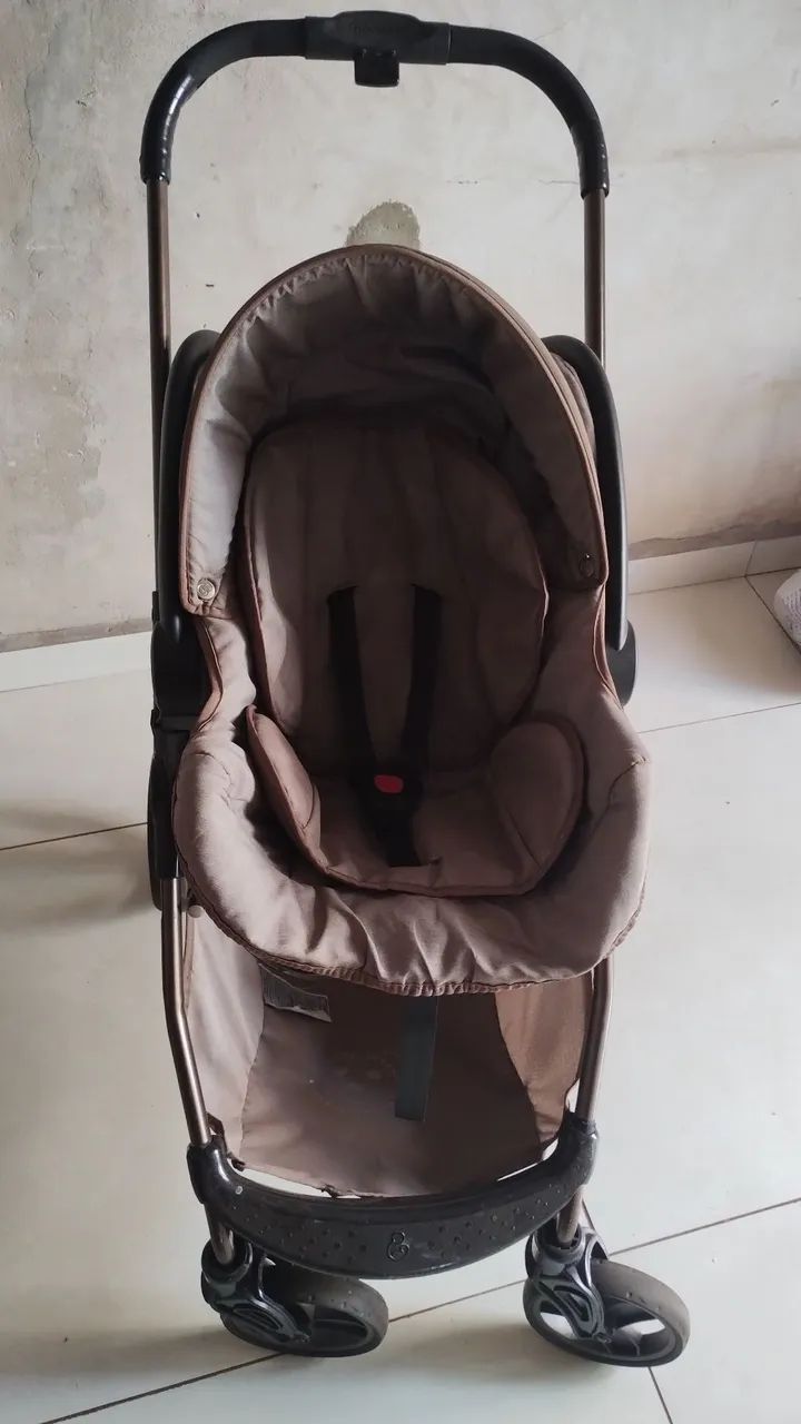 Carrinho para bebe mais cadeirão 
