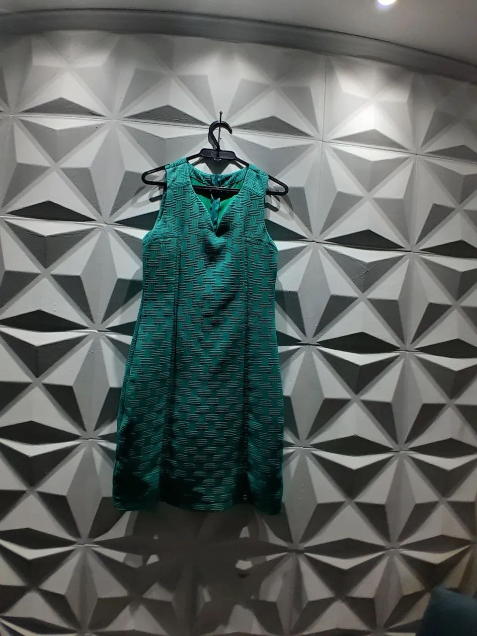 Elegante vestido verde com forro e zíper  - Foto 3