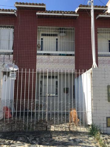 AP232 - Casa Duplex - 3/4, Prox. McDonald´s da Hermes Fontes - 79 9 *