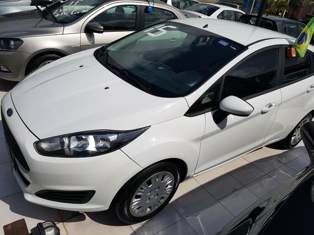 New fiesta 1.5 ano:2015 completinho novo - Foto 3