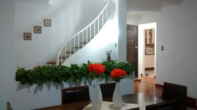 Casa com 6 quartos - Bem localizada -Petrópolis - RJ
