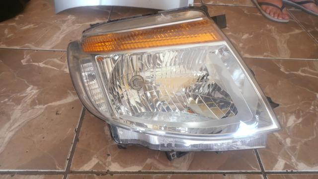 Farol direito Ford Ranger