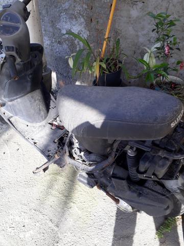 Moto para retirar peças - Foto 2