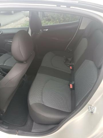 Peugeot 207 passion 1.4 ano 2013 completo 3000 de entrada - Foto 11