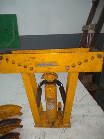 Dobrador de tubo