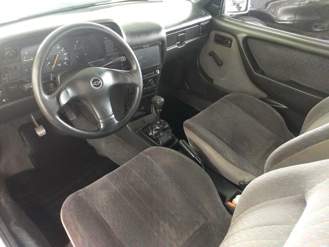 Kadett GL 1.8 ano 1997 - Foto 9