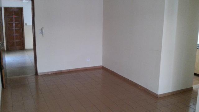 Vendo Apartamento térreo, 2 quartos com armário, com garagem, Vila Bandeirantes - Foto 2