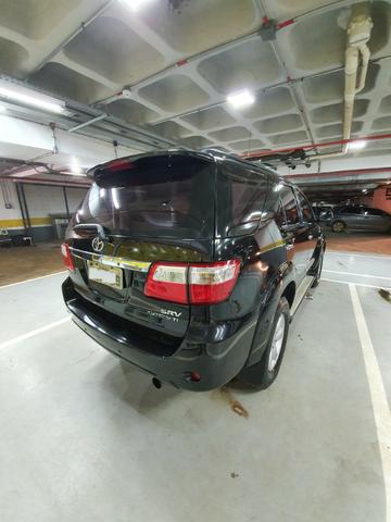 Toyota Hilux SW4 - 4x4 - 7 Lugares - Diesel - Aceita troca - Foto 4