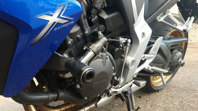 Honda CB 1000R 2013 apenas 21.712 km IPVA 2020 pago - Foto 9