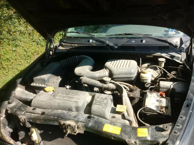 Vendo Dakota 2.5 gasolina funcionando so pra rodar - Foto 2