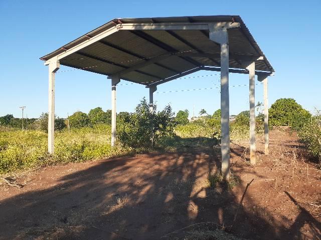 Barracão coberto 90m², vendo parcelo no cartão aceito carro e moto no negócio
