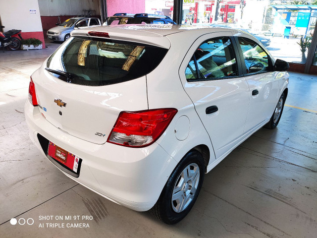 Chevrolet Onix Joy Completo (igual 0 km) - Foto 5
