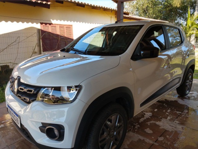 KWID INTENSE 2021 COMPLETO