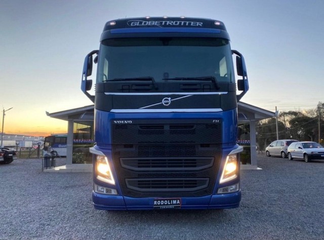 CAMINHÃO VOLVO FH 460 2016