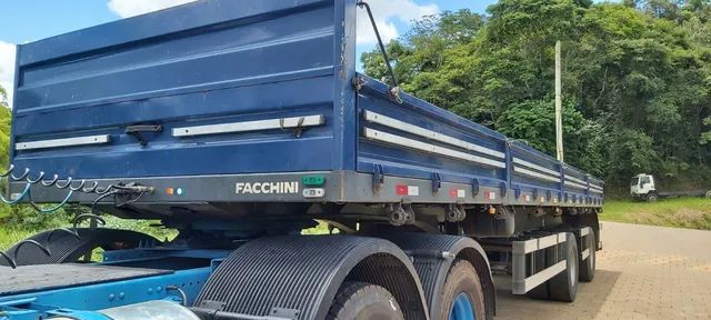 Carreta Vanderleia dois eixos.