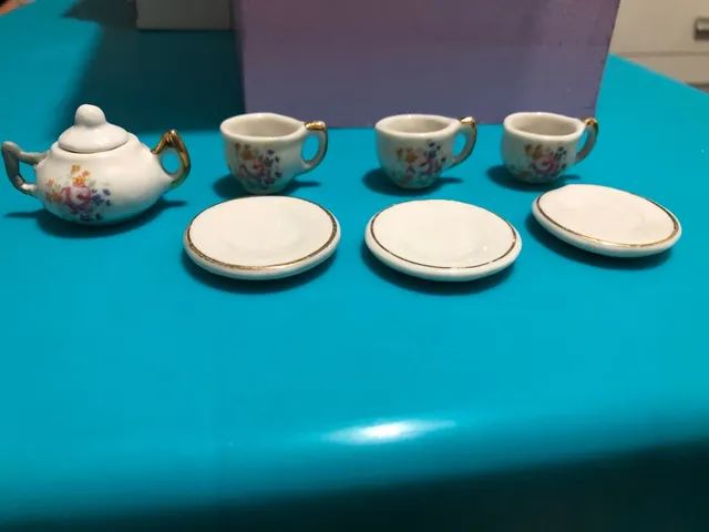 Louca para boneca de porcelana 