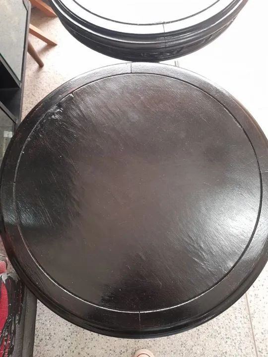 Par de mesinhas laterais de madeira de lei no estado - Foto 6