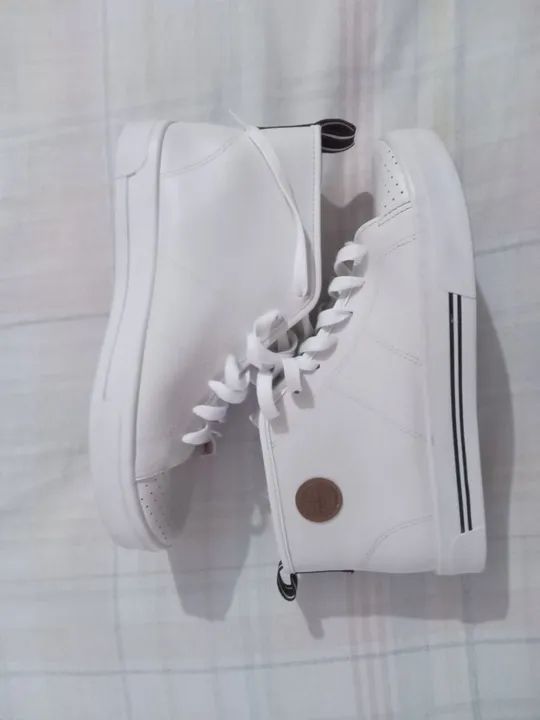 VENDE -SE TENIS CANO LONGO FEMININO  MOLECAú - Foto 5