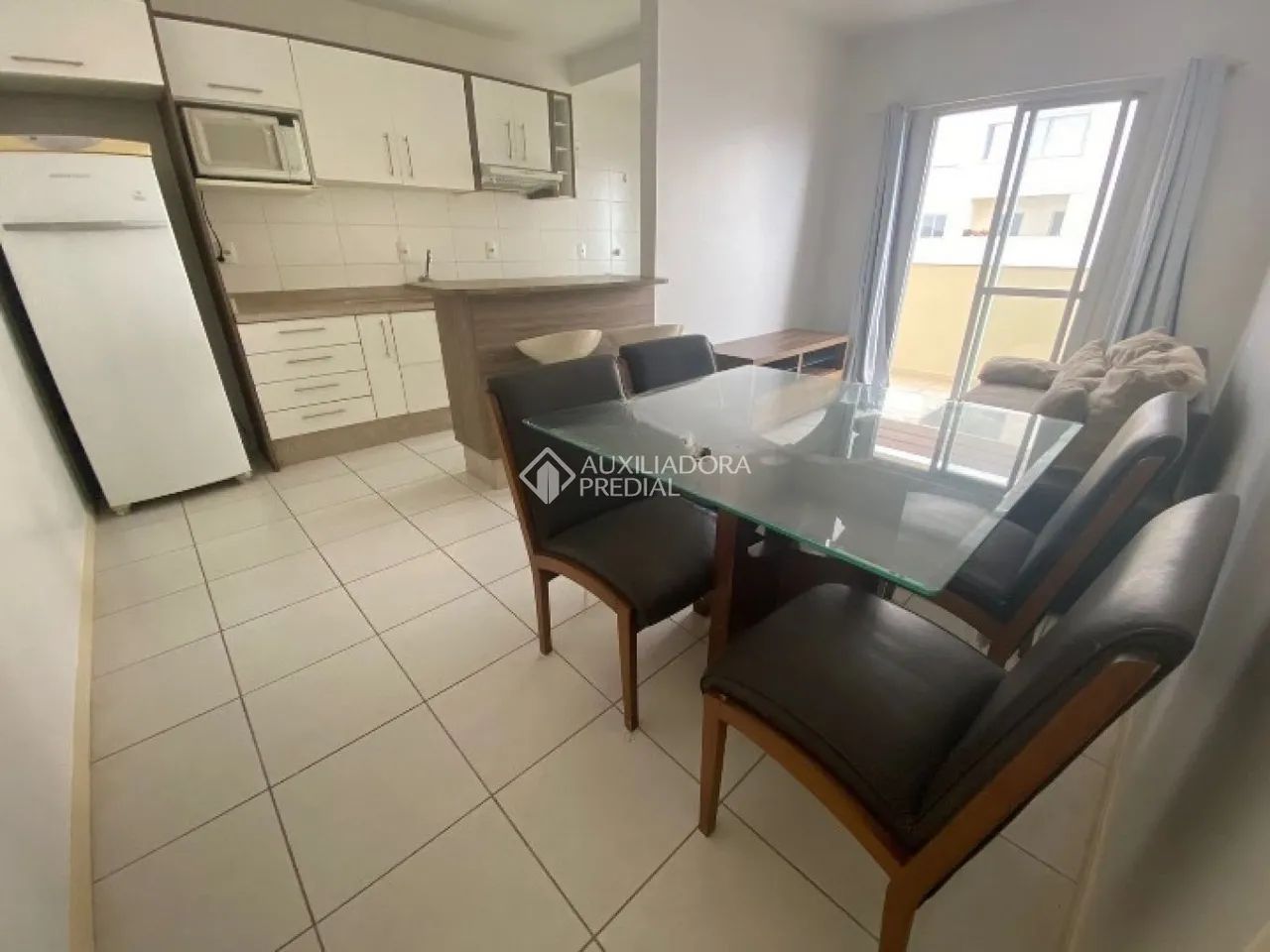Apartamento 2 dormitórios 60m2 privativos 1 vaga de garagem no bairro Barreiros - Foto 5