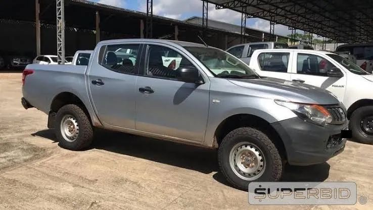Sucata peças l200 New triton gl 2.4