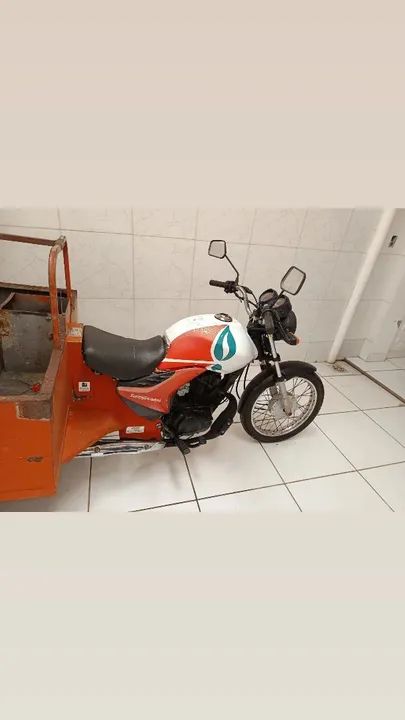 Moto Fusca, triciclo 6 gás. Pneus novos revisada